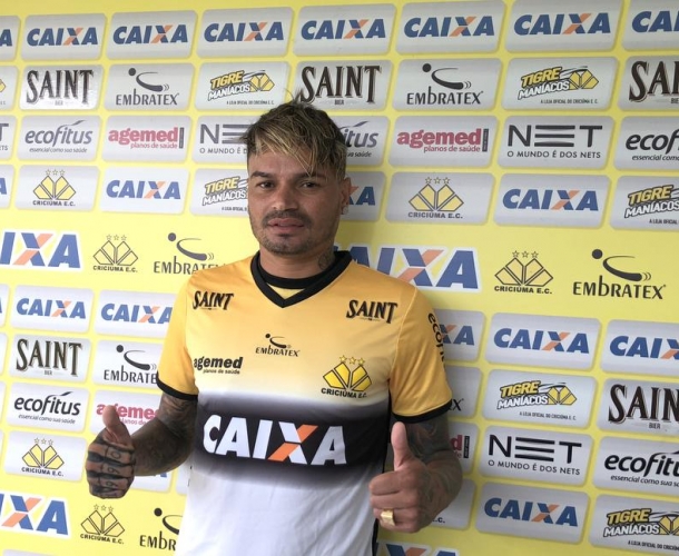 Criciúma apresenta Fábio Ferreira