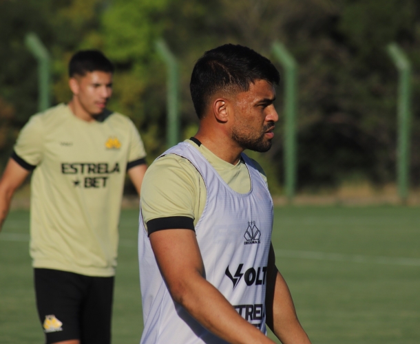 Criciúma e Atlético Goianiense duelam em Goiânia