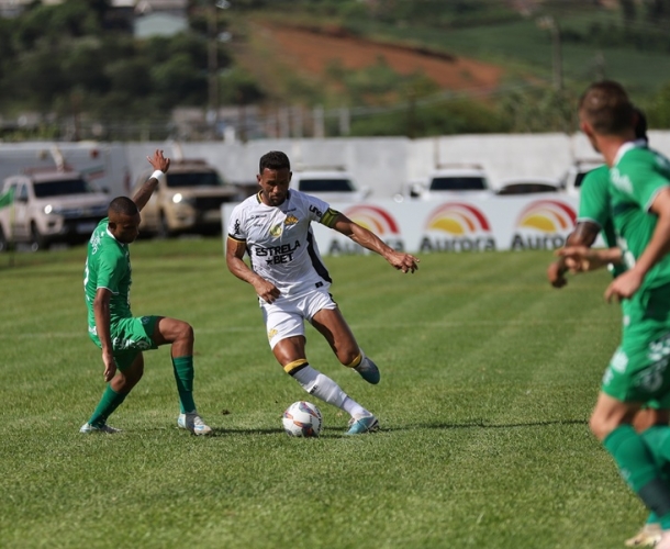 Criciúma e Chapecoense empatam em Xanxerê