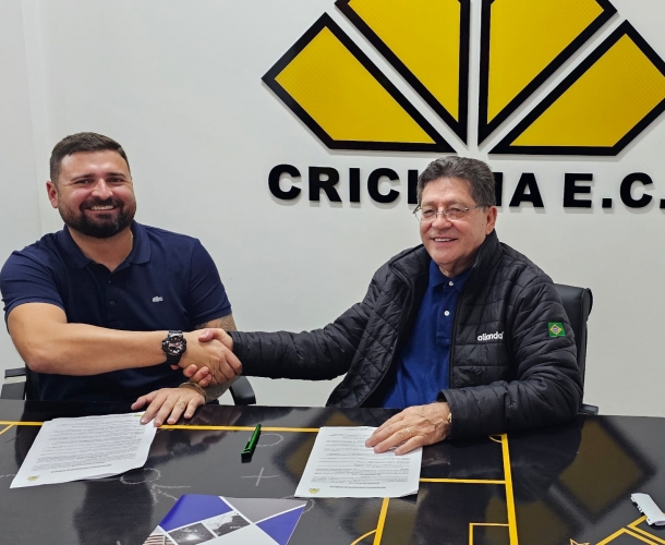 Criciúma e Engetec afirmam parceria para estrutura no telão do estádio