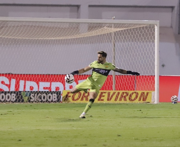 Criciúma empata com a Ferroviária e volta ao G4