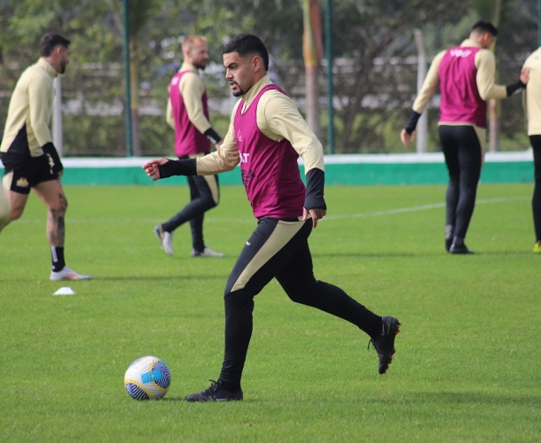 Criciúma enfrenta o Flamengo no Mané Garrincha