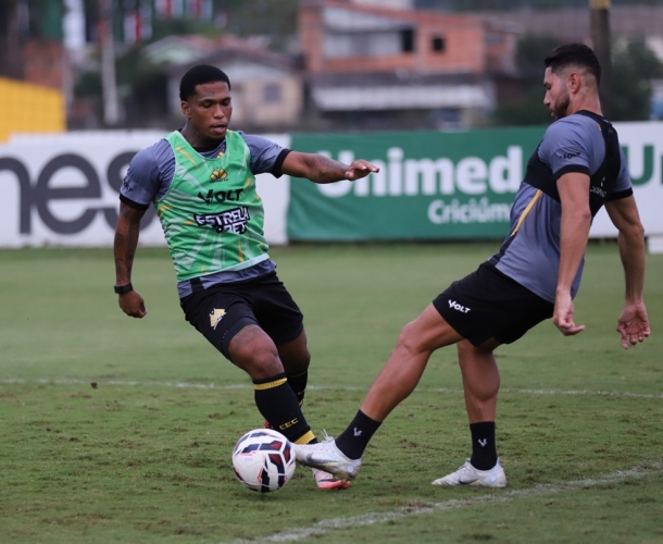 Criciúma enfrenta o Remo em casa