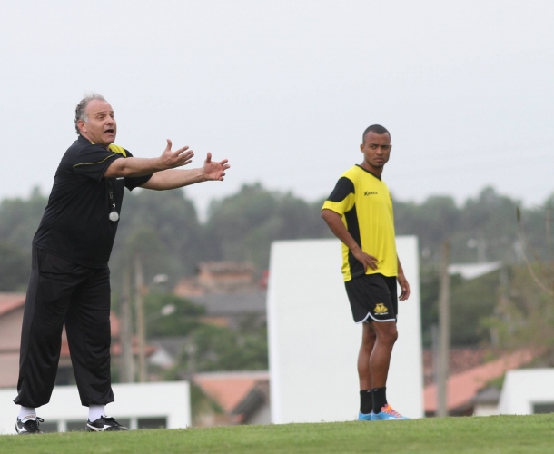 Criciúma joga contra o São Paulo