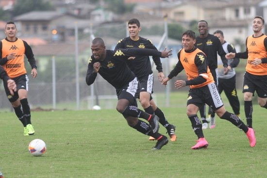 Criciúma recebe o Ceará