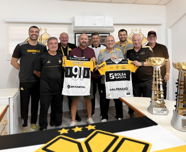 Criciúma recebe representantes da Budny no Heriberto Hülse para oficialização da parceria