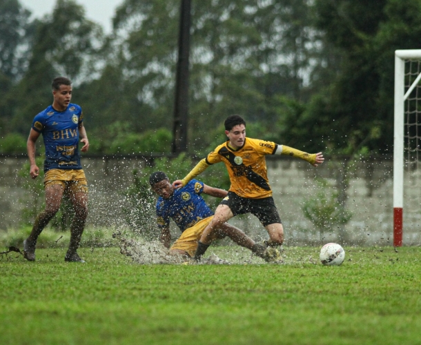 Criciúma Sub-15 e Sub-17 mantêm liderança no Catarinense com vitórias fora de casa