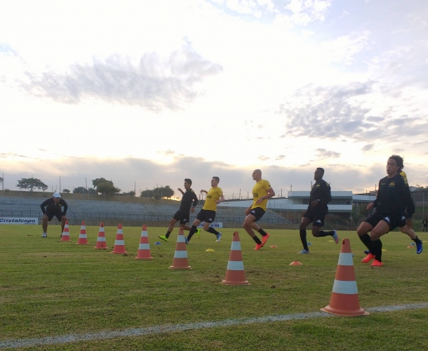 Criciúma treina parte física 