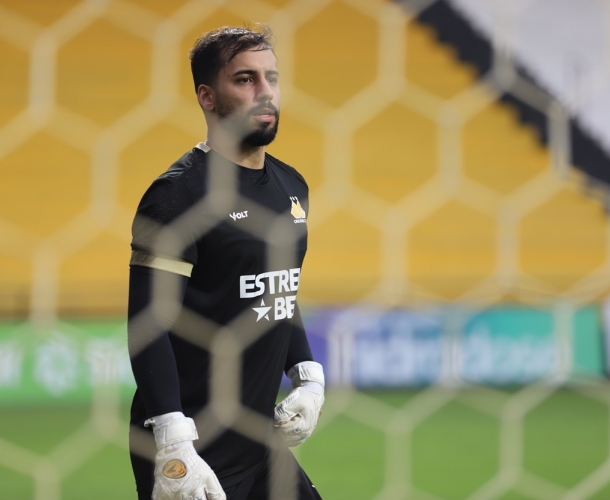 Elenco faz novo treino tático no Heriberto Hülse