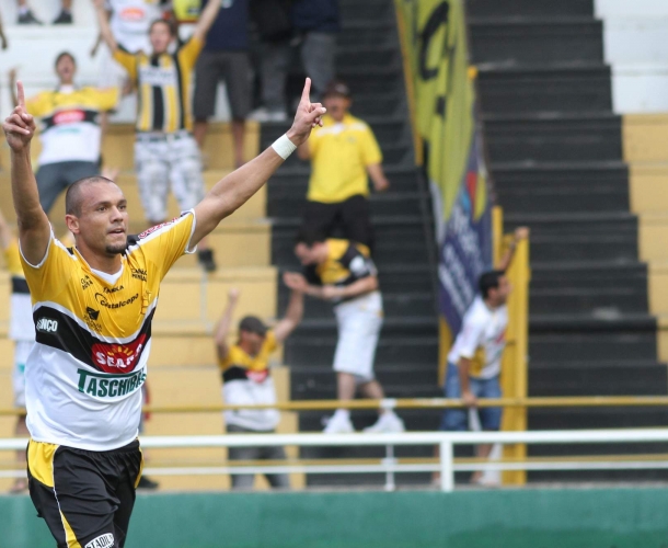 Embalado, Tigre vence a terceira seguida