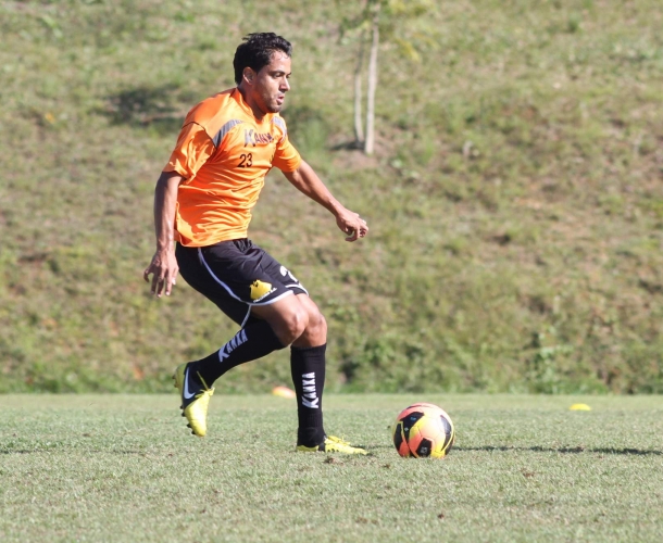 Leandro Brasília mira a evolução no Tigre