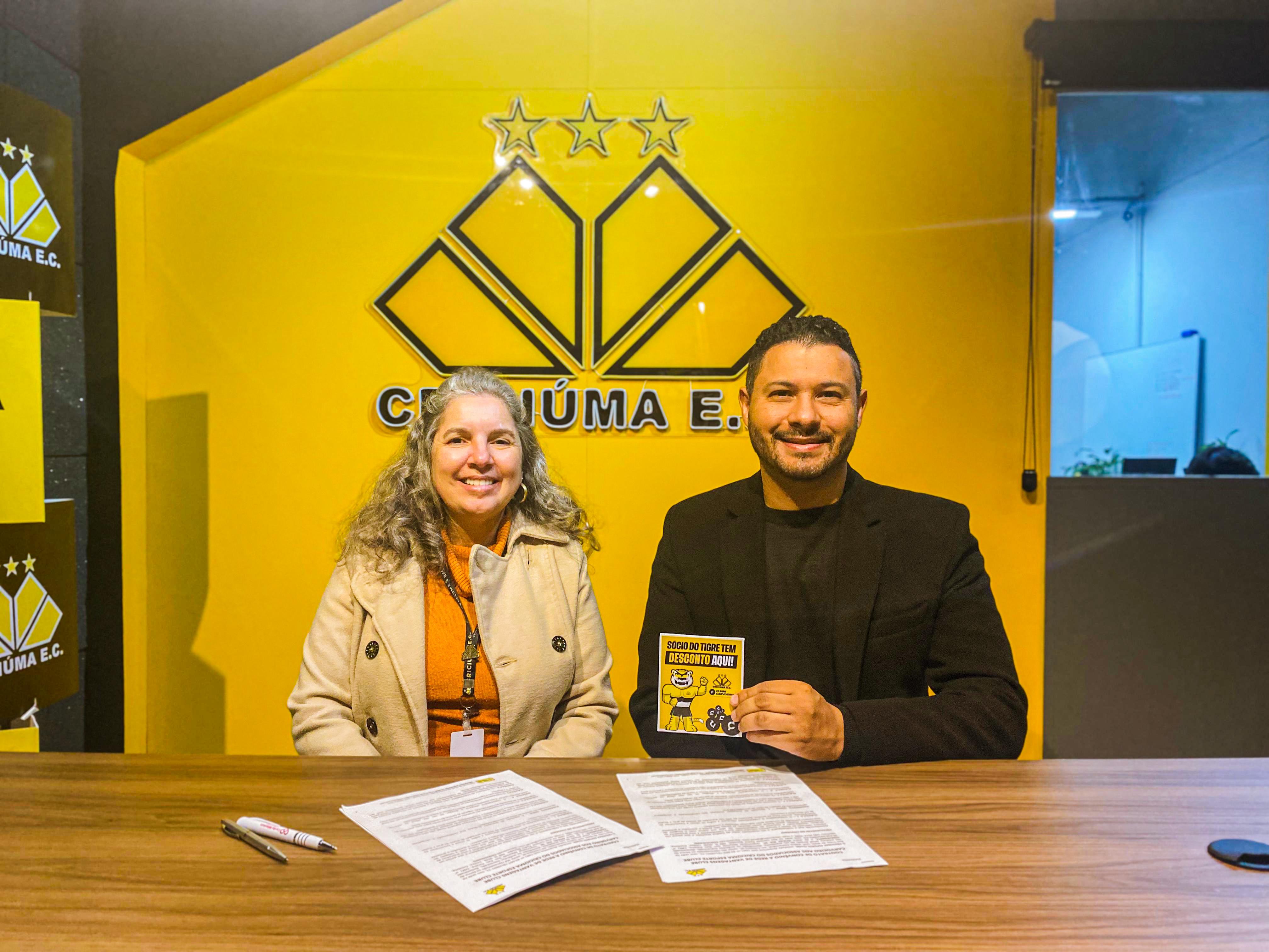 Óticas Sul SC entra para o Clube Carvoeiro 