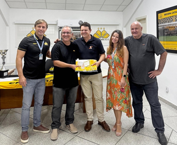 Presidente do Criciúma recebe mérito da Caixa