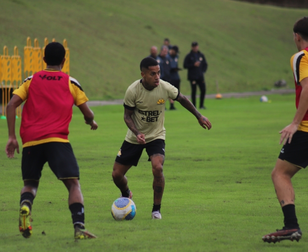 Reapresentação com atividade contra o Sub-20