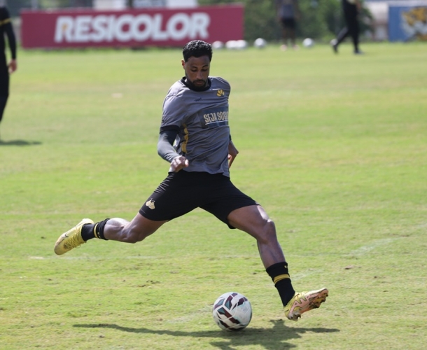 Sábado de atividade tática no CT