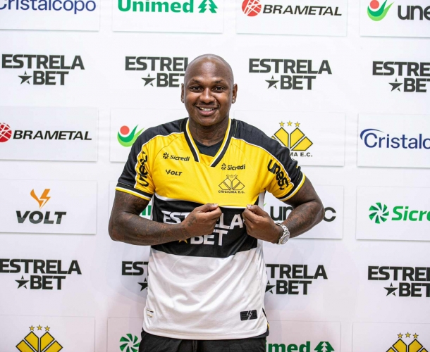 Sassá é apresentado oficialmente