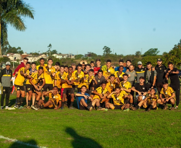 Sub-15 e Sub-17 garantem vitórias e classificação em primeiro lugar no Catarinense