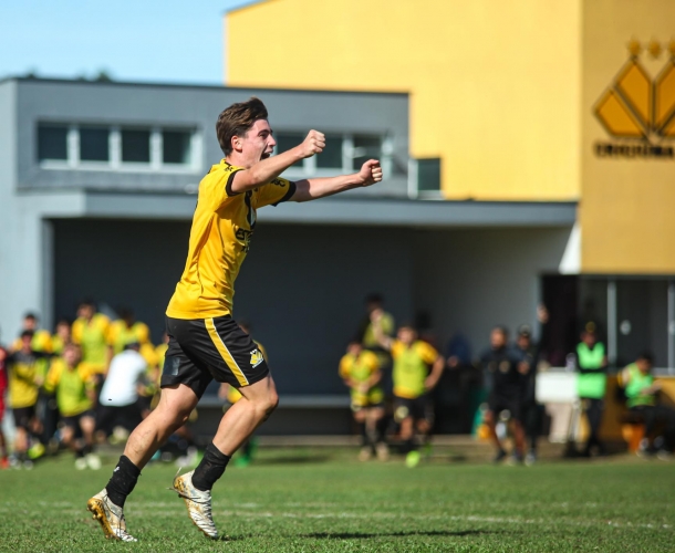 Sub-15 e Sub-17 vencem o Figueirense no CT