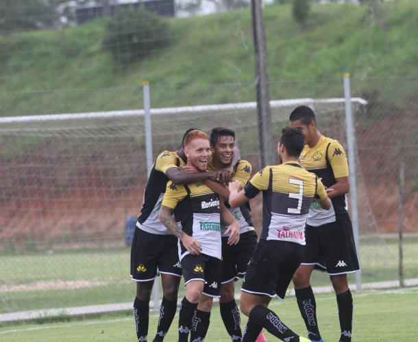 Sub-20 aplica goleada no Porto