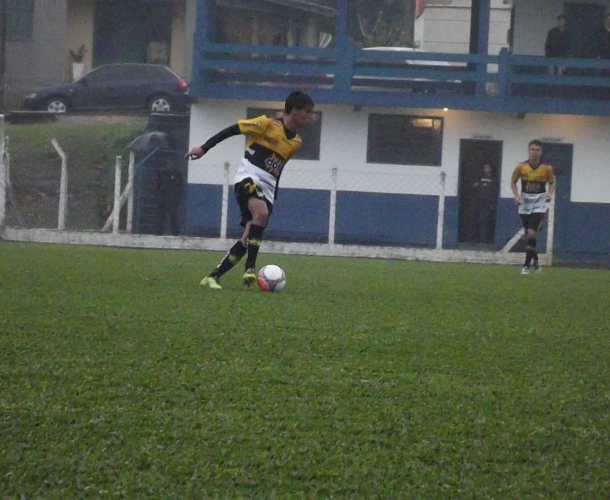 Sub-15 do Criciúma vence o Irmã Carmem