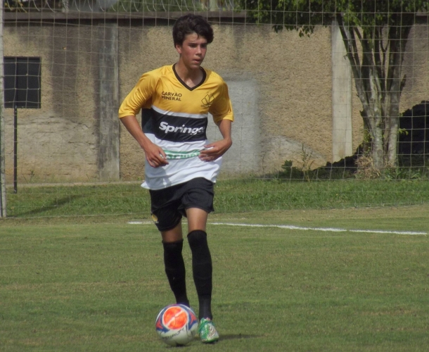 Sub-15 do Tigre empata partida em Araranguá