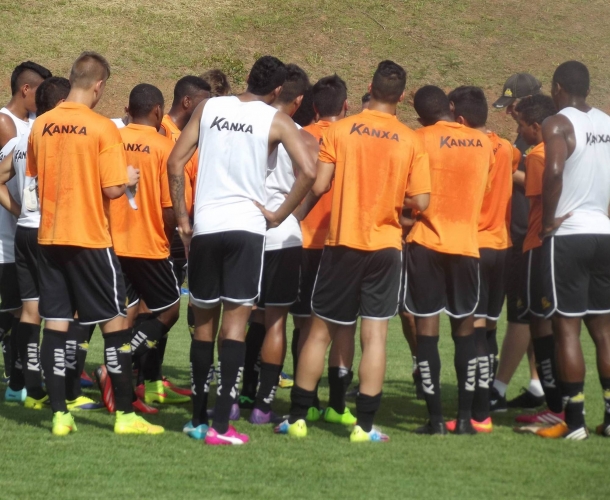 Sub-20 do Tigre duela com o Corinthians