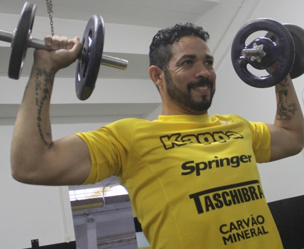 Tigre inicia preparação para jogo de quarta