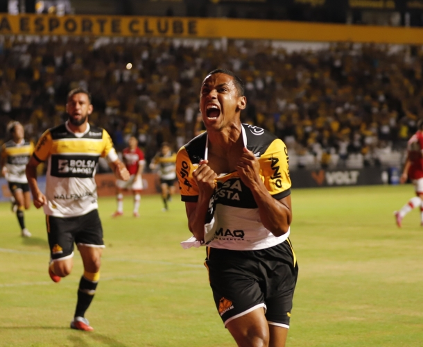 Tigre vence o CRB no Majestoso e está no G4