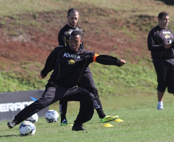 Trabalho forte de passe no Tigre