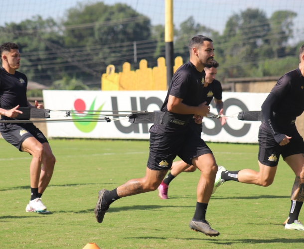 Treinamento técnico e tático visando o jogo contra o Vasco 