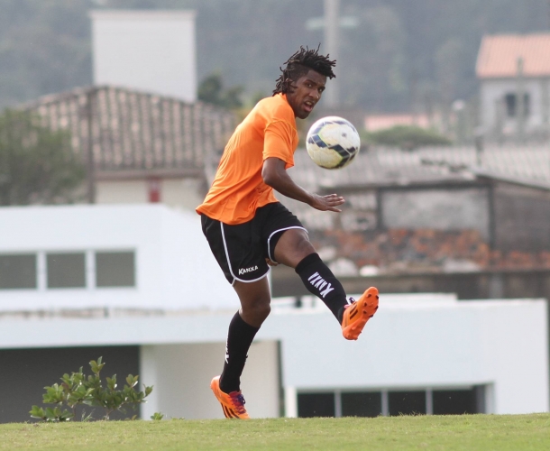 Treino forte de finalização no Tigre