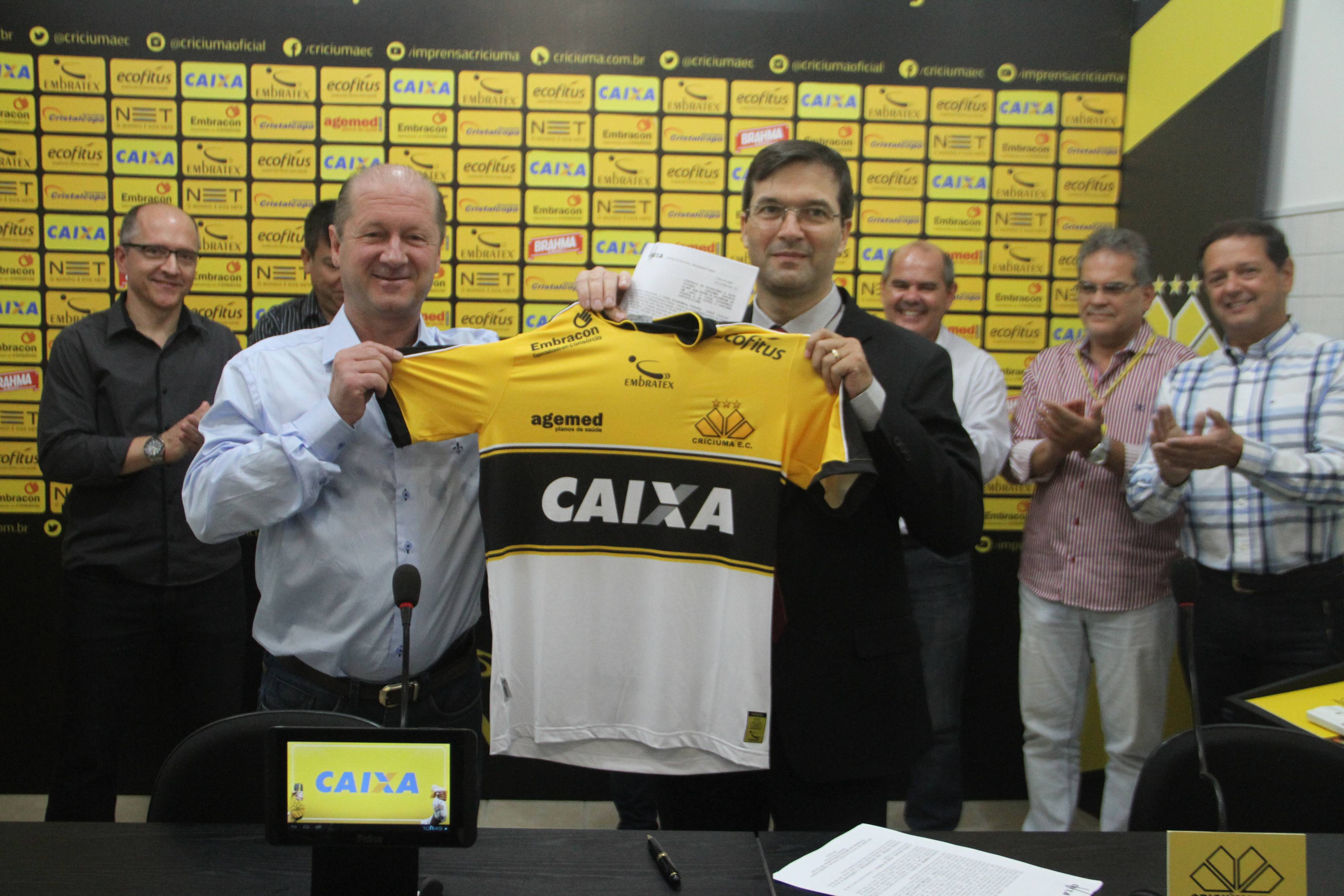 Assinatura de contrato de patrocínio da Caixa Econômica Federal com o Criciúma Esporte Clube 10/03